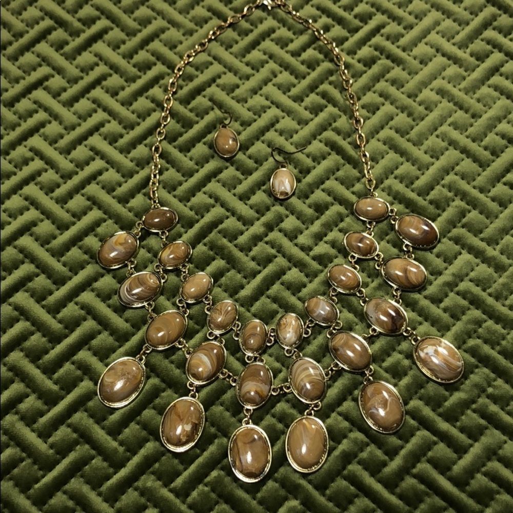 Necklace & Earring Set - Picture 2 of 5